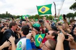 População de Bento Gonçalves (RS) vai às ruas para saudar Bolsonaro (veja o vídeo)
