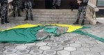 Militante ‘Antifa’ que rasgou a bandeira Nacional é indiciado pela Polícia