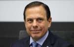 Doria promove jantar, serve bebidas até às 22 horas e descumpre o seu próprio decreto