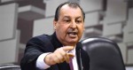 Aziz acusa cientistas sem apresentar provas, bate boca com colegas e novamente desmoraliza a CPI (veja o vídeo)