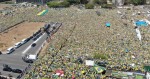 O emocionante momento em que o povo canta o hino nacional em Brasília (veja o vídeo)