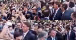 Em Dubai, multidão se une para se despedir de Bolsonaro (veja o vídeo)