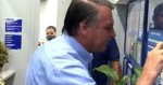 Bolsonaro joga na Mega da Virada e ‘recebe premio’ antecipado ao sair de lotérica (veja o vídeo)