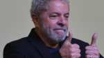 Folha "se confunde", faz referência a Lula e causa enorme polêmica na web