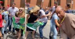 Comitiva de Lula ataca apoiadoras de Bolsonaro e "rouba" bandeira (veja o vídeo)