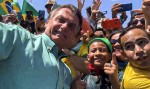 Abraçado por multidão na Bahia, Bolsonaro dá provas de que o ‘vira voto’ já é realidade no Nordeste (veja o vídeo)