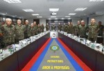 Revoltados, mais de 200 militares se unem e cobram comandantes das Forças Armadas