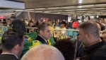 Aeroporto lotado já aguarda Bolsonaro (veja o vídeo)