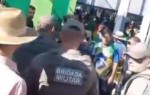 A estranha "desculpa" do homem que tentou se aproximar de Bolsonaro com uma faca (veja o vídeo)