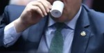 Parlamentar diz que 'não toma água nem café do Senado' por medo de envenenamento