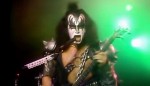 Apenas um mês após morte de guitarrista, Banda Kiss enfrenta nova perda