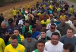 Caminhada de Nikolas se transforma em uma grande multidão (veja o vídeo)