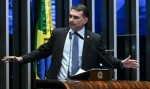 Flávio vai a evento do BTG, é aplaudido e faz comparação desmoralizante de Lula com algo inusitado