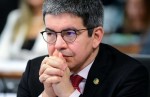 Randolfe está na iminência de ser defenestrado do Senado