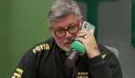 Ao vivo, Frota faz ligação e supostamente "Jair Bolsonaro" atende (veja o vídeo)