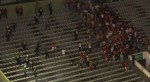 Confusão toma conta de estádio e torcedor é esfaqueado (veja o vídeo)