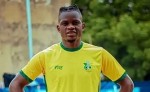 Zagueiro desmaia durante jogo, é dado como morto, acorda em necrotério e vive momentos dramáticos entre a vida e a morte