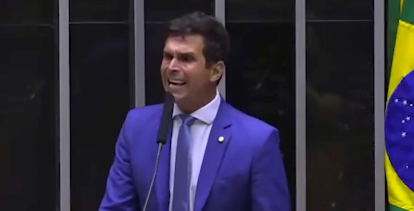 Deputado se enfurece com Moraes e faz o discurso mais pesado da história da  Câmara (veja o vídeo)