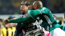 Palmeiras vence em Montevidéu, mas é encurralado por pancadaria no fim do jogo (veja o vídeo)