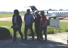 Lula abandona a "Caravana da Vergonha" e chega de avião em Passo Fundo (Veja o Vídeo)