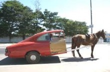 Chegou a hora do povo brasileiro exigir a drástica redução da máquina pública