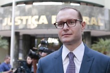 Zanin reaparece para novo revés em processo que deve levar Lula para presídio comum, onde finalmente cumprirá a sua pena