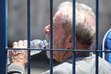 Eleitores oferecem surpresa para Lula na cadeia (Veja o Vídeo)