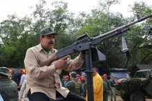 Uso da força parece ser inevitável contra Maduro