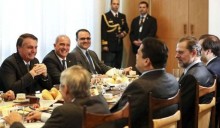 Café da manhã entre chefes dos 3 poderes reforça a aprovação das reformas