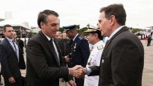Bolsonaro: Se for possível e legal, nós vamos atender Crivella