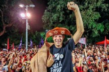 O “Poste” joga uma “maldição” contra o Brasil, diz Augusto Nunes
