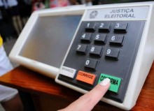 A urna eletrônica pode ser uma fonte devastadora de contágio do coronavírus