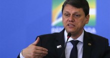 Gigante, Tarcísio mostra que trabalho na Infraestrutura não para nem durante a noite (veja o vídeo)