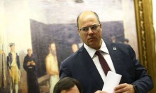 Witzel, afastado por suspeita de corrupção, foi premiado com aumento de salário