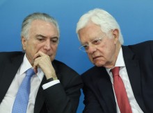 Temer e Moreira, réus na Lava Jato, solicitam transferência de seus casos de Curitiba para Brasília