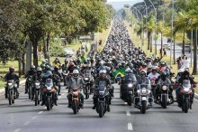 AO VIVO: Motociclistas com Bolsonaro no Rio de Janeiro (veja o vídeo)