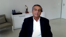 Renomado médico diz que está impressionado "positivamente com a vacinação no Brasil" (veja o vídeo)