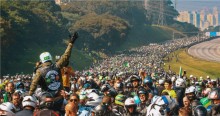 Vídeo publicado por Bolsonaro mostra “mar sem fim” de motocicletas em São Paulo (veja o vídeo)