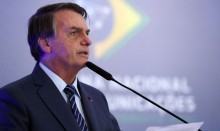 Bolsonaro diz que não vai recuar e faz promessa ao povo: "Dou minha vida pela liberdade de vocês" (veja o vídeo)