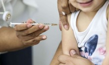 Rede de supermercados nos Estados Unidos comete erro e vacina menores contra a Covid-19