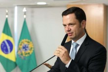 Ministro pede que a PF abra inquérito contra a IstoÉ por crime contra a honra do Presidente da República