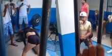 Vídeo de dentro de presídio vaza e mostra presos comandando baile com direito a dançarinas (veja o vídeo)