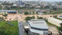 Inexplicavelmente, prefeito mineiro fecha atividades na cidade para "enfrentar chuvas"