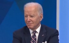 Joe Biden segue cavando a própria sepultura