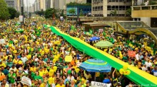 Com produtos e descontos históricos, loja patriota promete "pintar o Brasil" de verde e amarelo