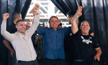 Bolsonaro ganha apoio de lendários lutadores e vira ídolo no PR (veja o vídeo)