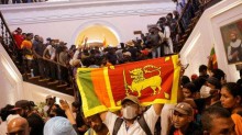 Crise no Sri Lanka: passando fome, manifestantes invadem o palácio presidencial
