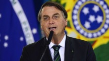 Manifesto em defesa de Bolsonaro ultrapassa 'carta esquerdista' e caminha para UM MILHÃO de assinaturas