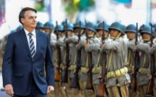 Bolsonaro fortalece as Forças Armadas e promove militares a oficiais do mais alto escalão