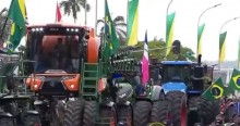 Em sacada genial de Bolsonaro, tratores representando o agronegócio participam do desfile e são ovacionados pelo povo (veja o vídeo)
